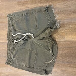 AE Olive Green Casual Shorts